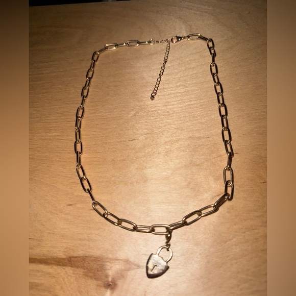 Gold Heart Lock Pendant Necklace - Picture 5 of 6